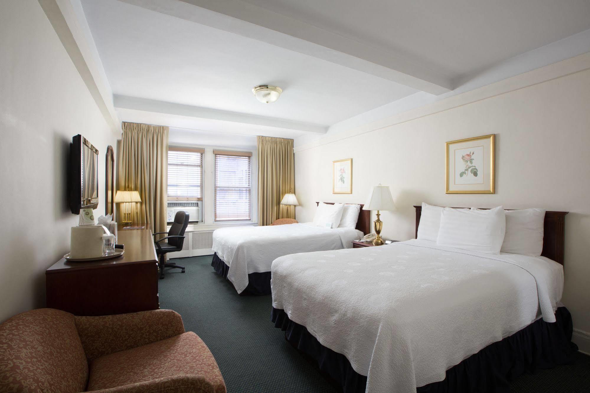 ソールズベリー ホテル  ニューヨーク エクステリア 写真